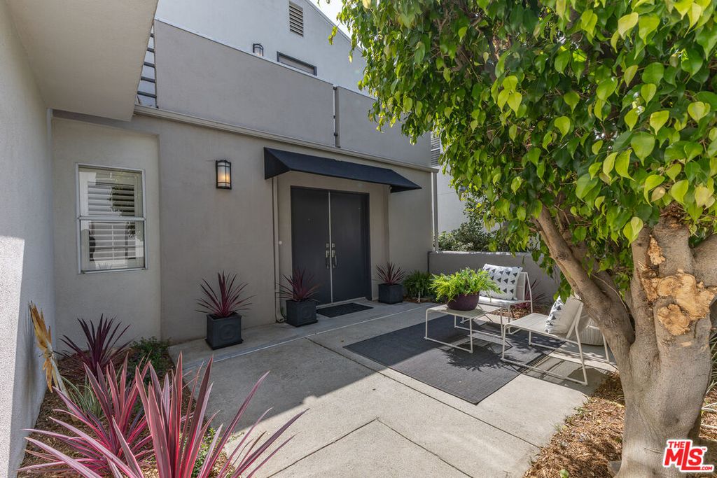 Apartment in Los Angeles, Echo Park - View 4