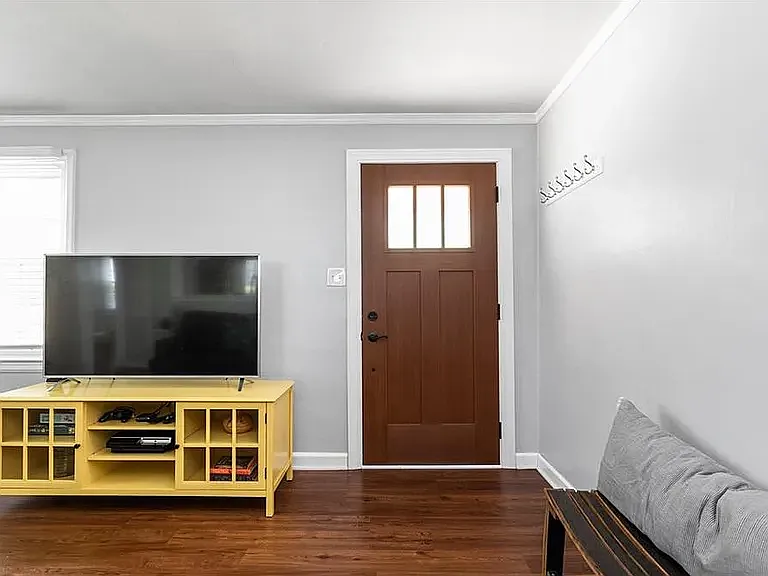 2 bed, 1788 sqft, $2,300 — Photo 4