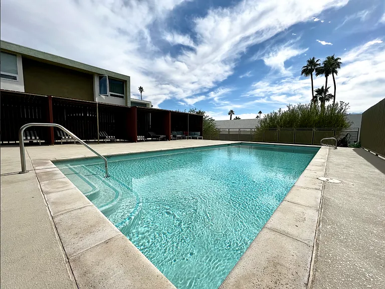 803 N Palm Canyon Dr #8 — Photo 24