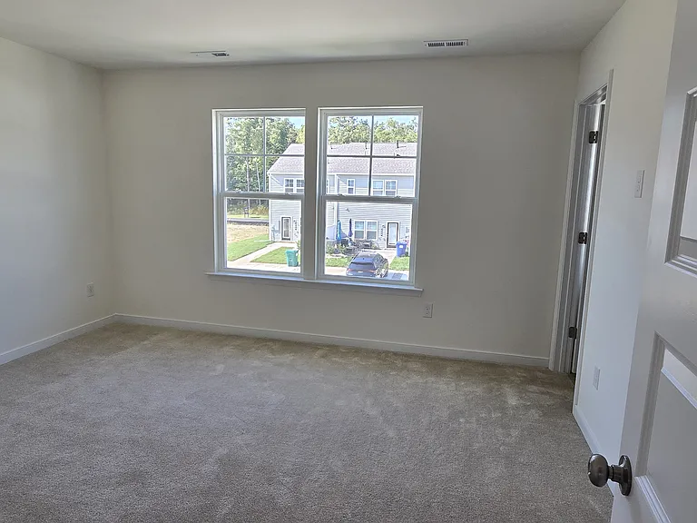 220 Greenpark Rd — Photo 17