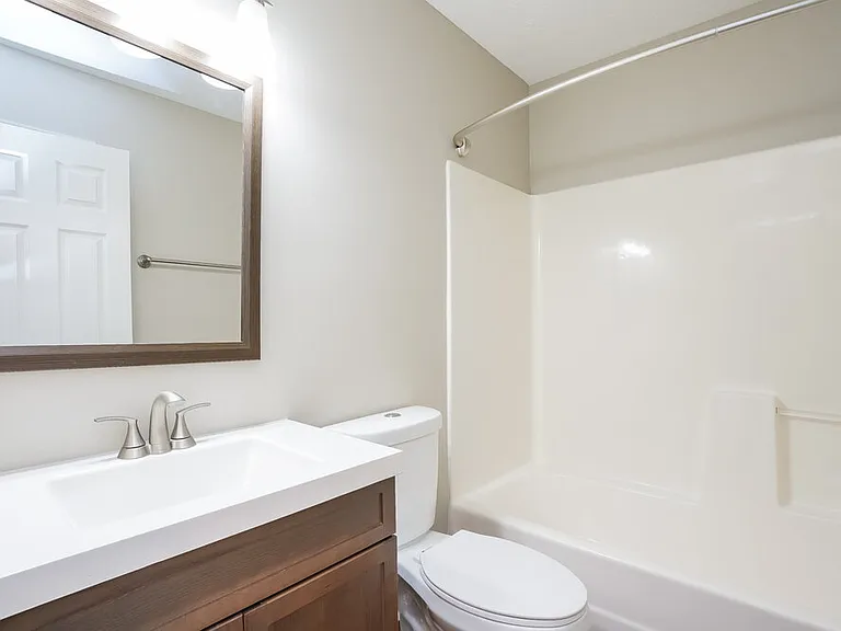 1019 Cedar Creek Village Rd — Photo 15