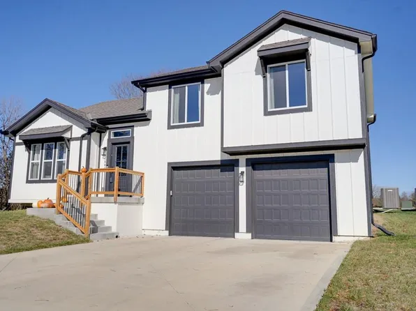 1804 Eagle Dr, Harrisonville, MO 64701