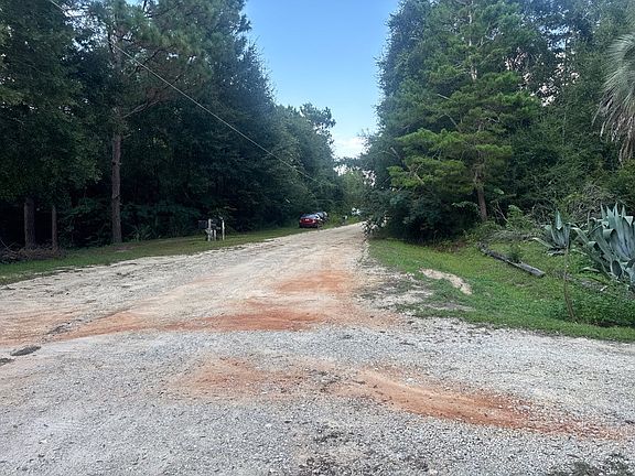 4th image of 131 Silk Oak Dr