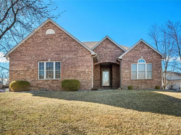 8825 Wildewood Dr, Worden, IL 62097