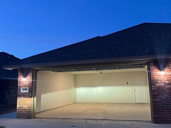 4th image of 1726 W 23rd Ave #1726
