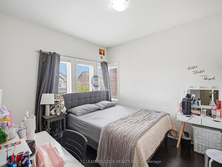 24 Exhibition Cres — Photo 28