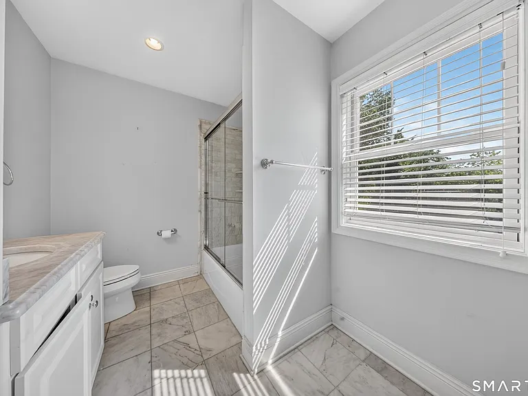88 Maple Tree Ave #E — Photo 19