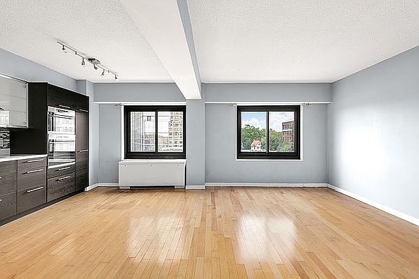 1st image of 11949 Union Tpke APT 5C
