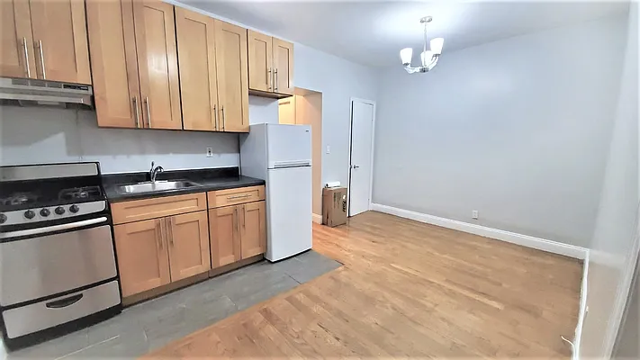 Rented by Benex Realty Inc | media 6