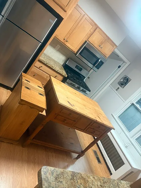 2 bed, 1350 sqft, $3,800 — Photo 2
