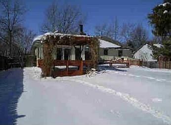 2nd image of 912 SE Alice St