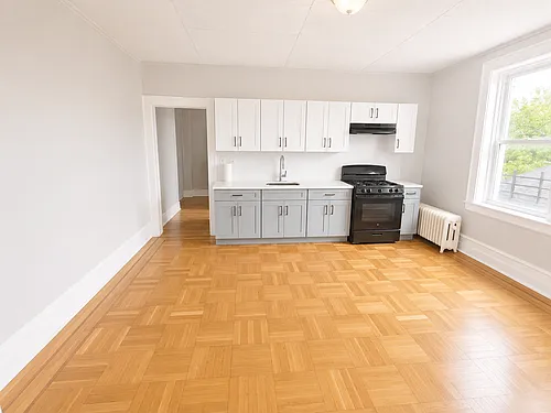2 Columbia Ave Photo 1