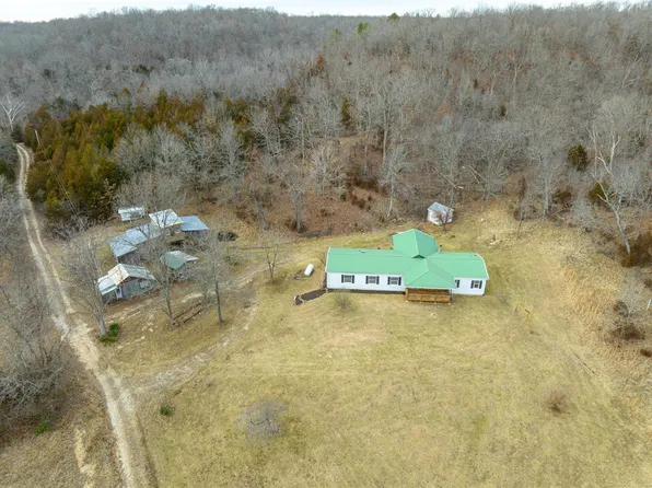 9085 Sycamore Rd, Dittmer, MO 63023