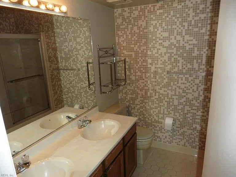 2368 Bays Edge Ave — Photo 14