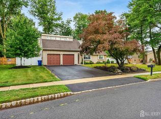 23 Pittsburgh Ave, Piscataway, NJ 08854