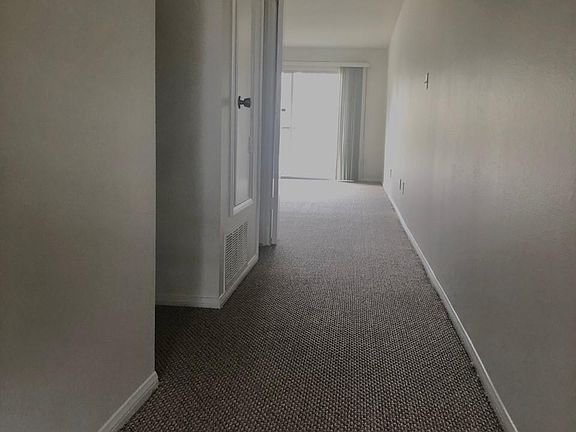 3rd image of 534 Ebbtide Cir