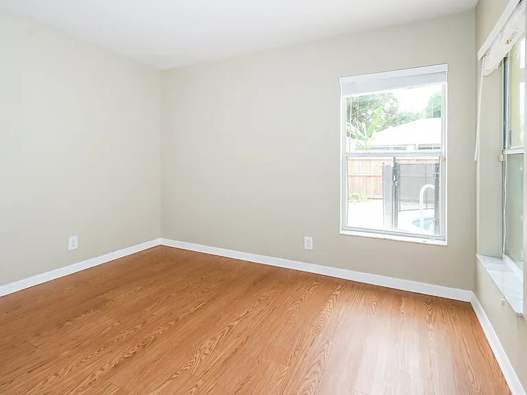 6285 Lauderdale St — Photo 12