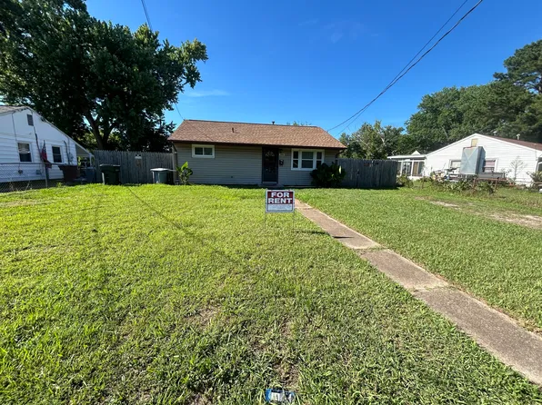 1909 Kensington Dr, Hampton, VA 23663