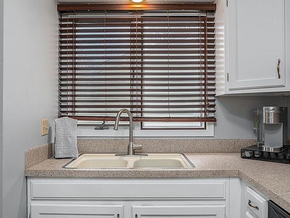 3rd image of 3077 Willowwood Dr