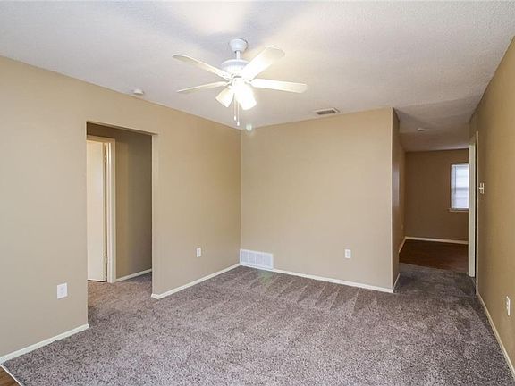 3rd image of 14516 Briarcrest Ln