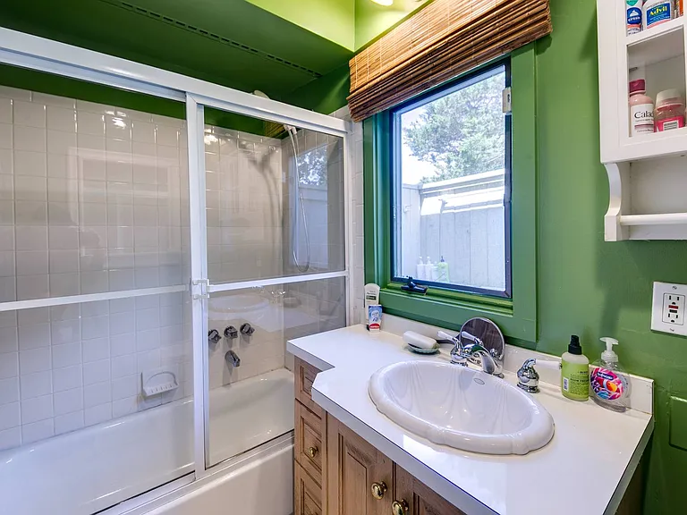 641 Montauk Hwy — Photo 16