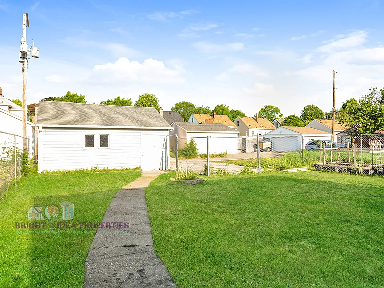 3315 James Ave N — Photo 15