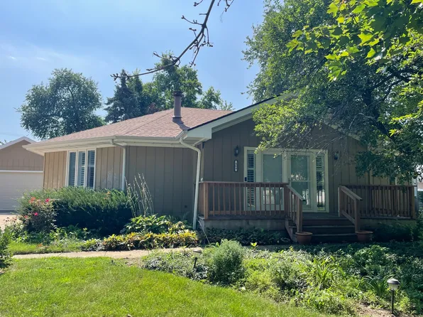 464 S Madison St, Oswego, IL 60543