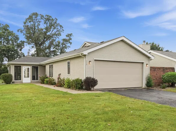 433 Deerpath Dr W, Schererville, IN 46375