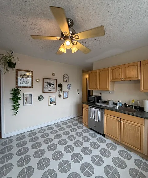 845 E 2nd St #2 — Photo 9