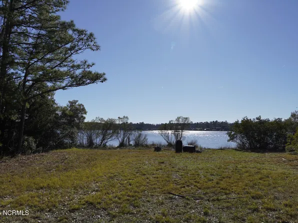 351 Queens Creek Rd, Swansboro, NC 28584