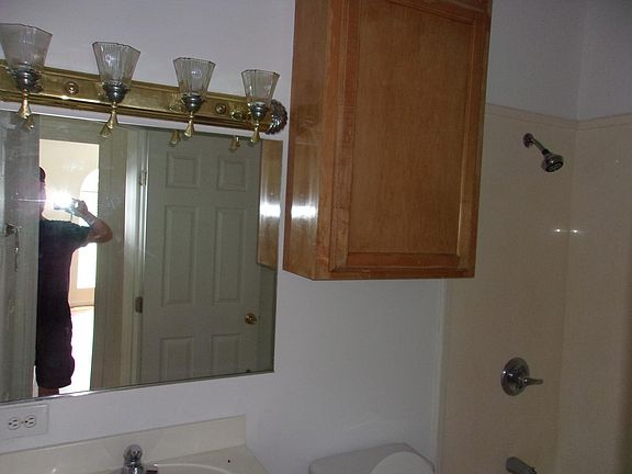 5th image of 5732 Perry Ln #B