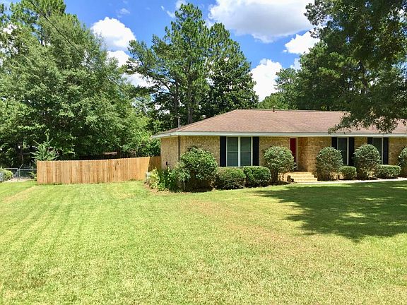 3rd image of 606 Bramblewood Dr