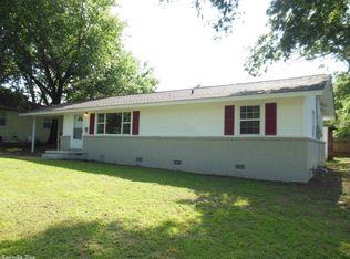 703 N Spruce St, Searcy, AR 72143