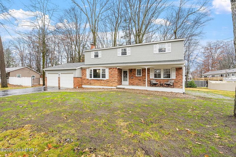 3rd image of 34 Beechwood Drive