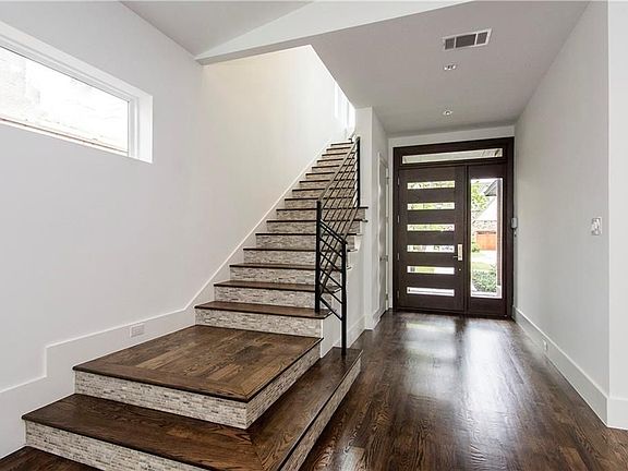 4th image of 5623 W Hanover Ave
