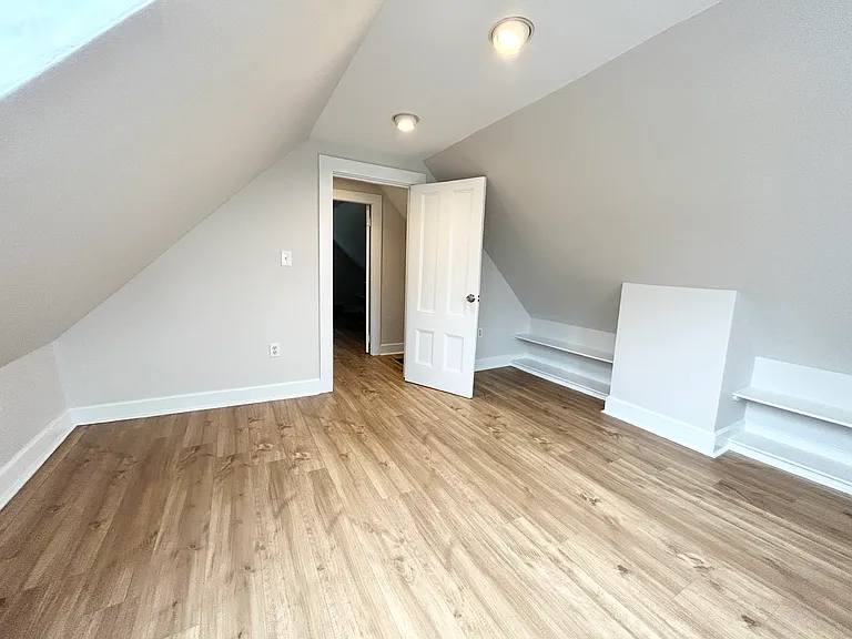 15 Saratoga St #2 — Photo 1