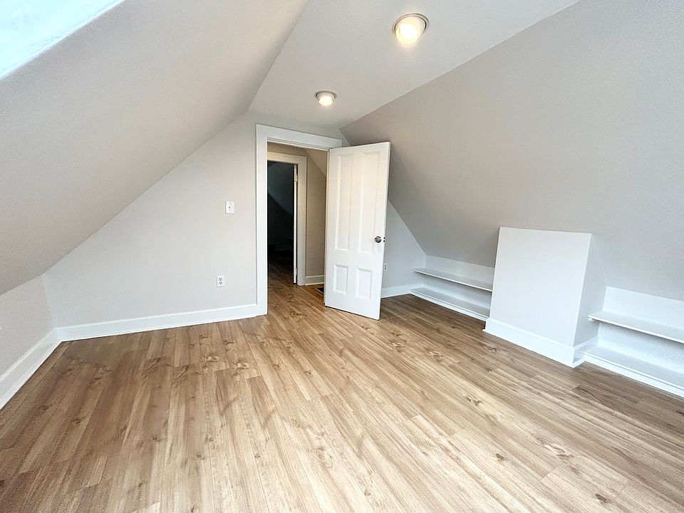 1st image of 15 Saratoga St Floor 2