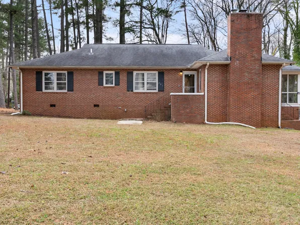 203 Edgewood Dr, Henderson, NC 27536