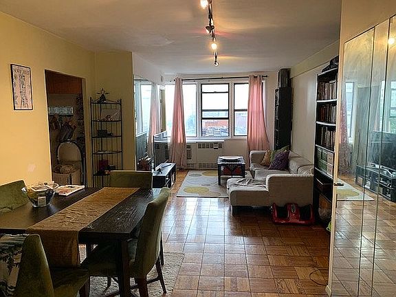 3rd image of 241 E 76th St #9H