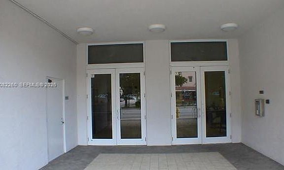 3rd image of 900 SW 8th St APT 808