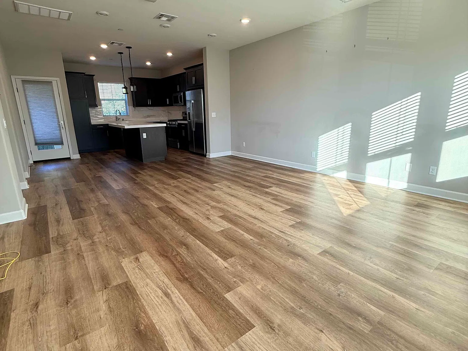 3 bed, 2.5 bath, 1612 sqft, $4,195 — Photo 1
