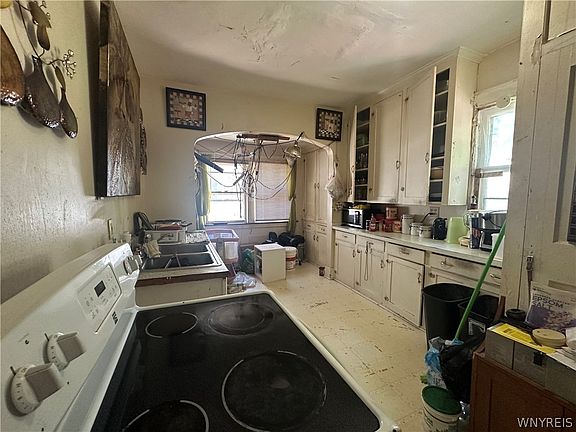 2nd image of 1634 Linwood Ave