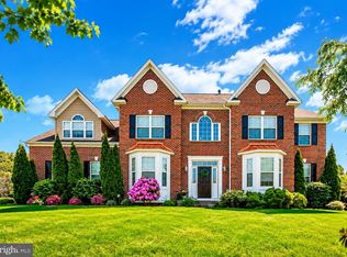 3002 Summer Meadow Dr, Douglassville, PA 19518