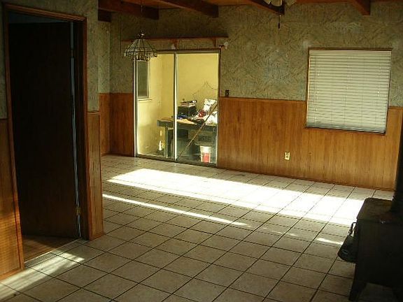 4th image of 343 Hurley Dr