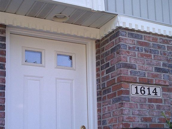 3rd image of 1614 W Tiffany Dr