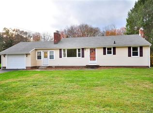 19 Rosemary Ct, Middlefield, CT 06455