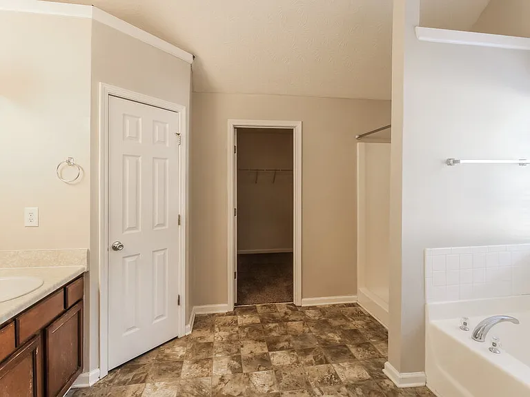 296 Millstone Dr — Photo 12