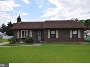 320 Hillcrest Ave, Blackwood, NJ 08012