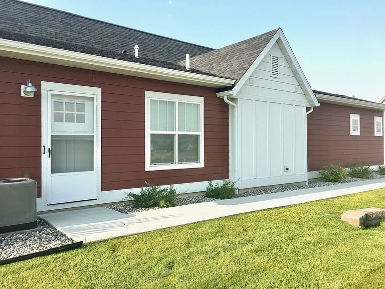 3563 Annie St — Photo 1