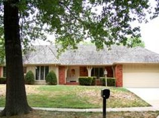 8171 N Kirkwood Ave, Kansas City, MO 64151